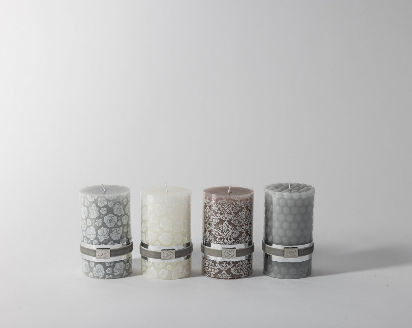 Medallion Decorative Paraffin Pillar Candle in Bark - Short