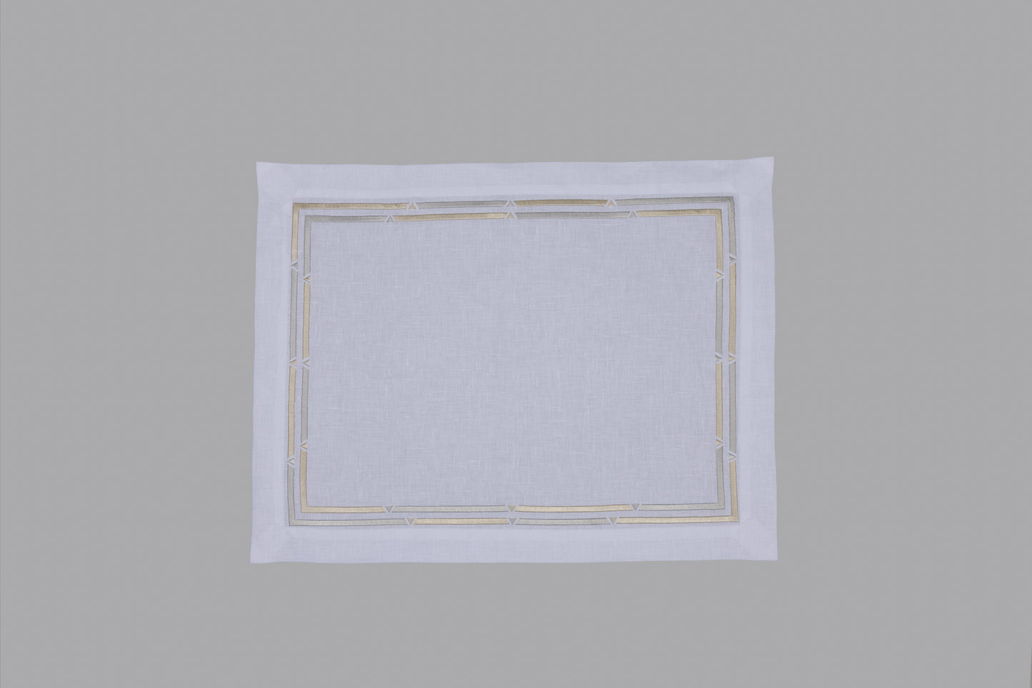 Gold/Silver Frame With Triangle Placemat - White Linen, Set of 4