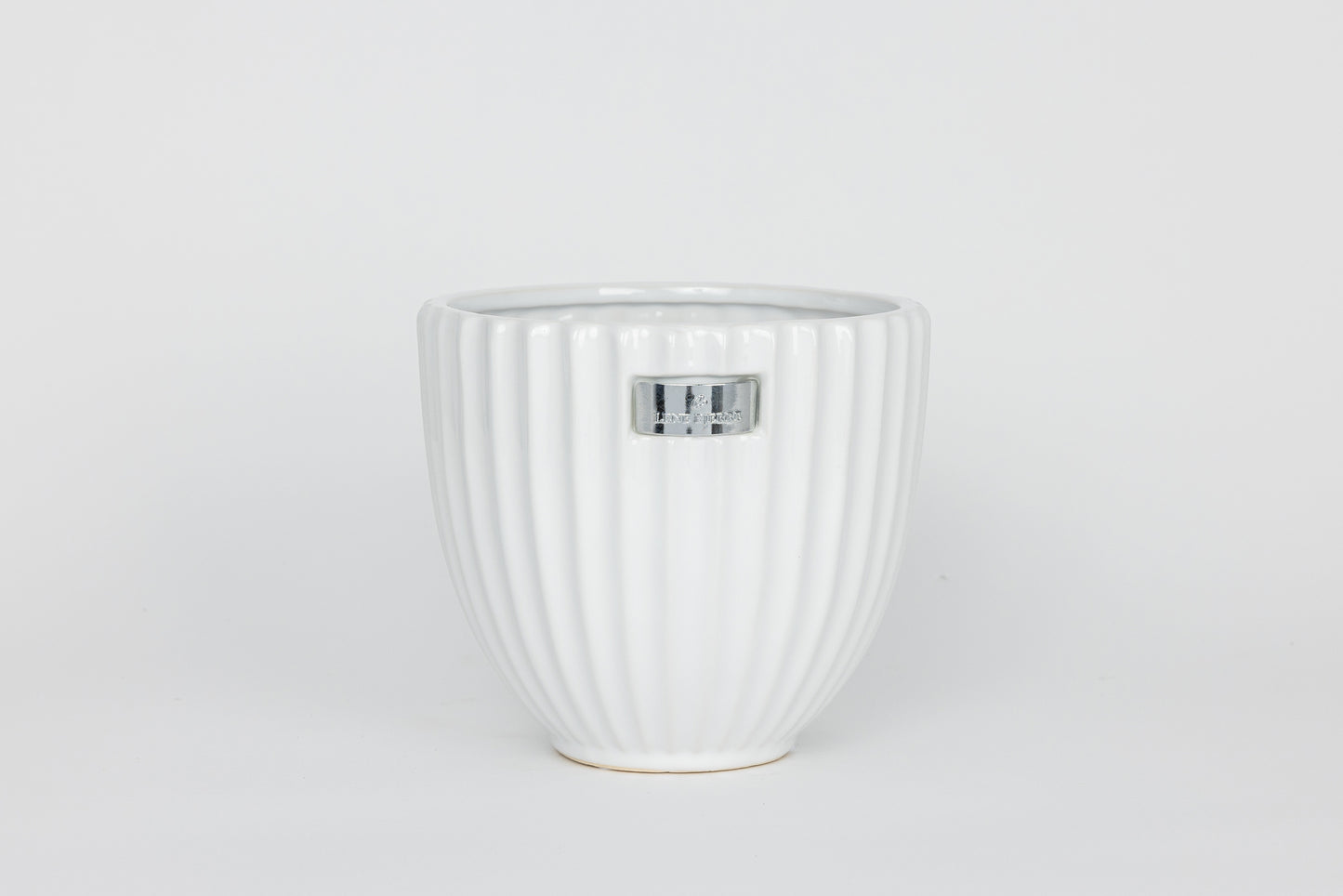 White Ceramic Flower Pot With Wide Grooves - Medium